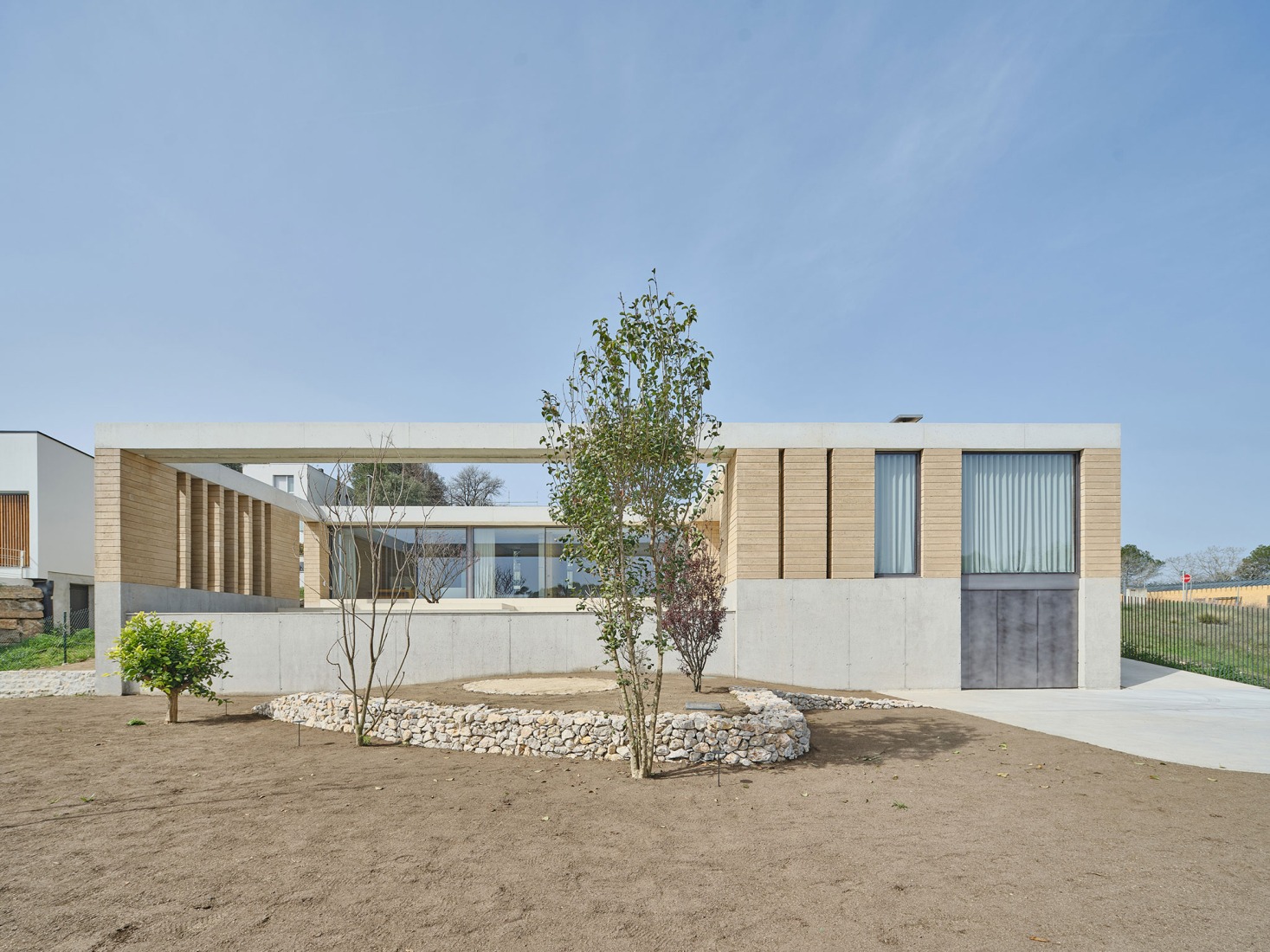Casa Artiga by Atheleia Arquitectura. Photograph by Adrià Goula.