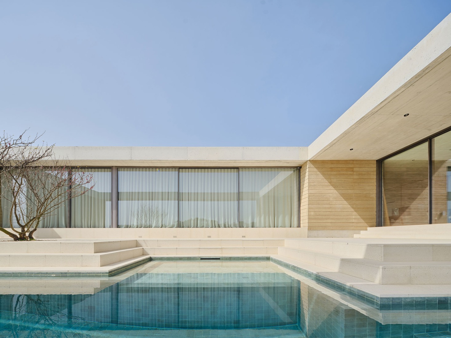 Casa Artiga by Atheleia Arquitectura. Photograph by Adrià Goula.