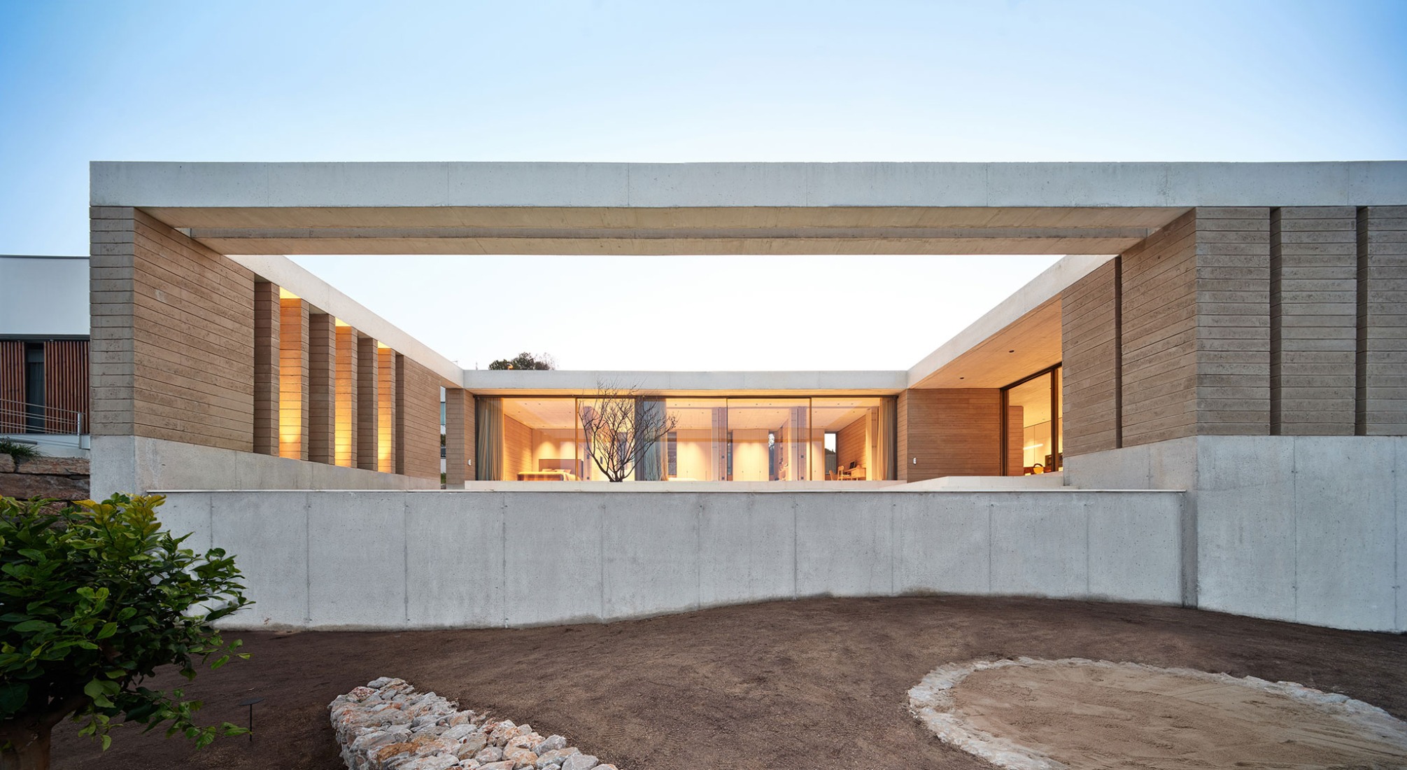 Casa Artiga by Atheleia Arquitectura. Photograph by Adrià Goula.