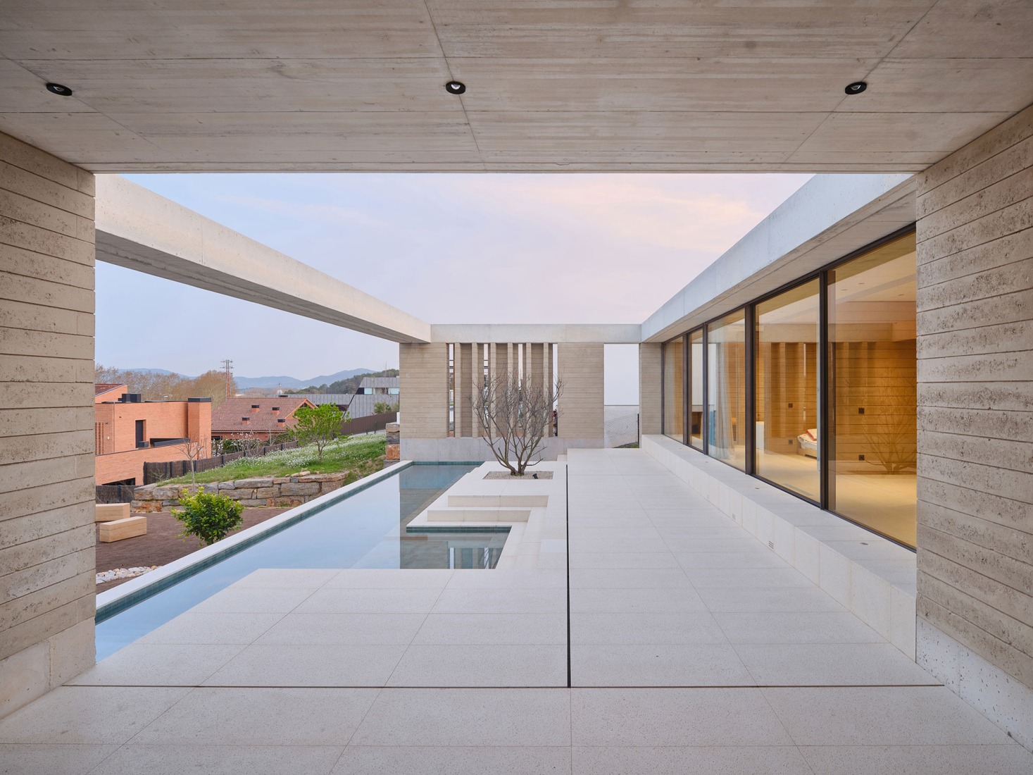 Casa Artiga by Atheleia Arquitectura. Photograph by Adrià Goula.