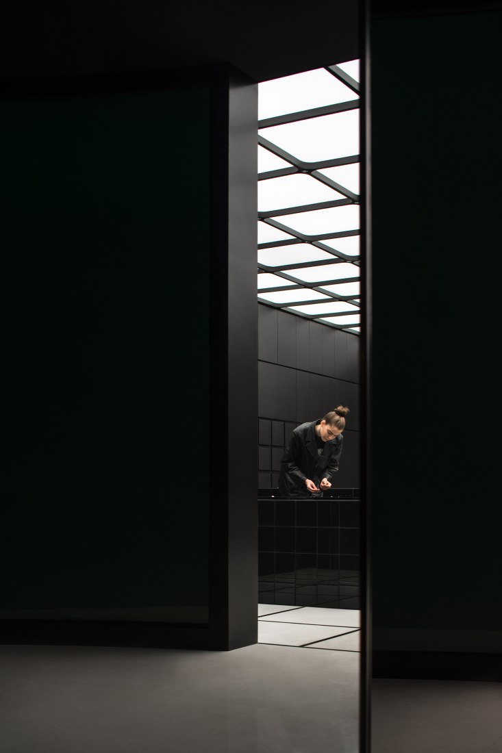 KVK City Concept Store por ATMOSPHERE Architects. Fotografía por Chuan He of Here Space