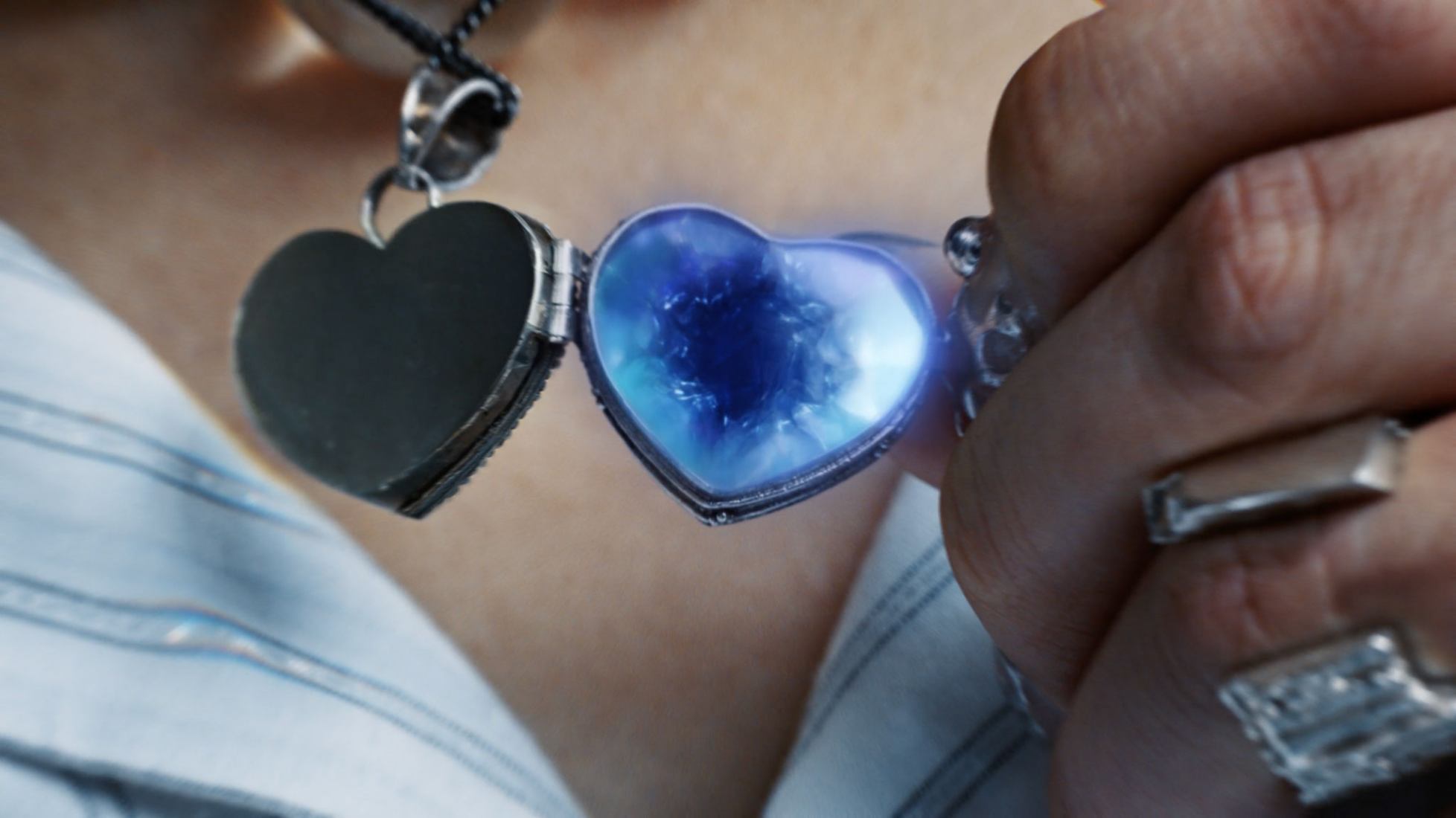 “Locket” single por Audrey Nuna