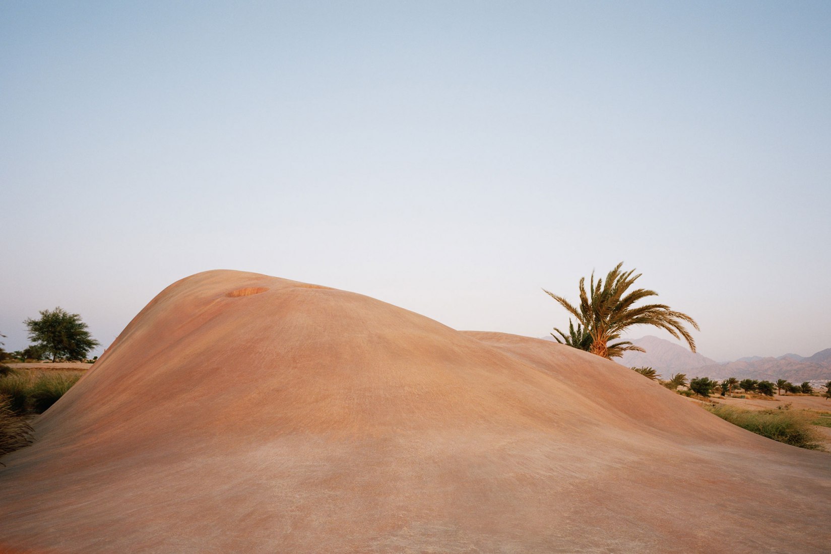 "Ayla Golfclub" by Oppenheim Architecture. Photograph by Rory Gardiner. © 2019 Oppenheim Architecture.