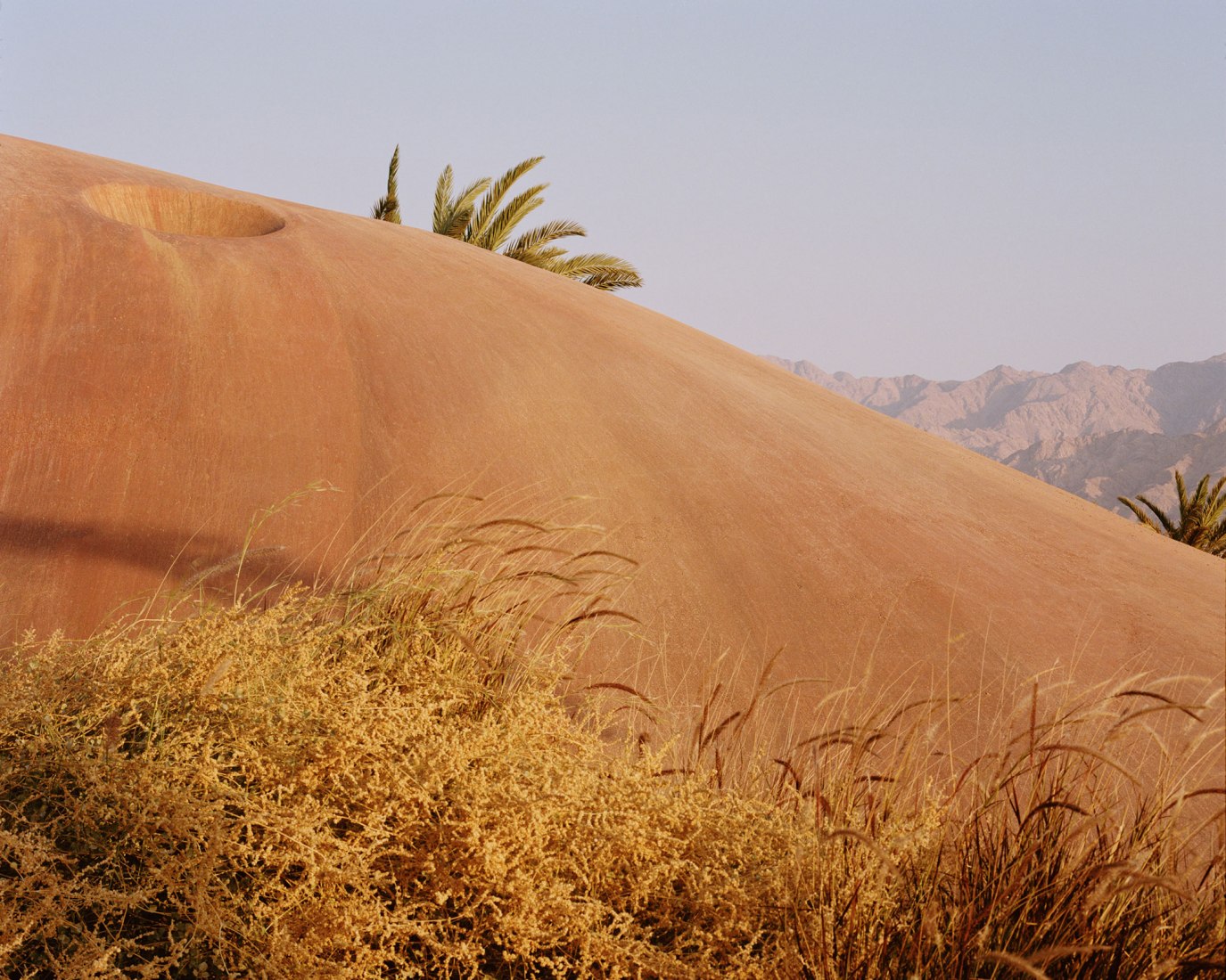 "Ayla Golfclub" by Oppenheim Architecture. Photograph by Rory Gardiner. © 2019 Oppenheim Architecture.