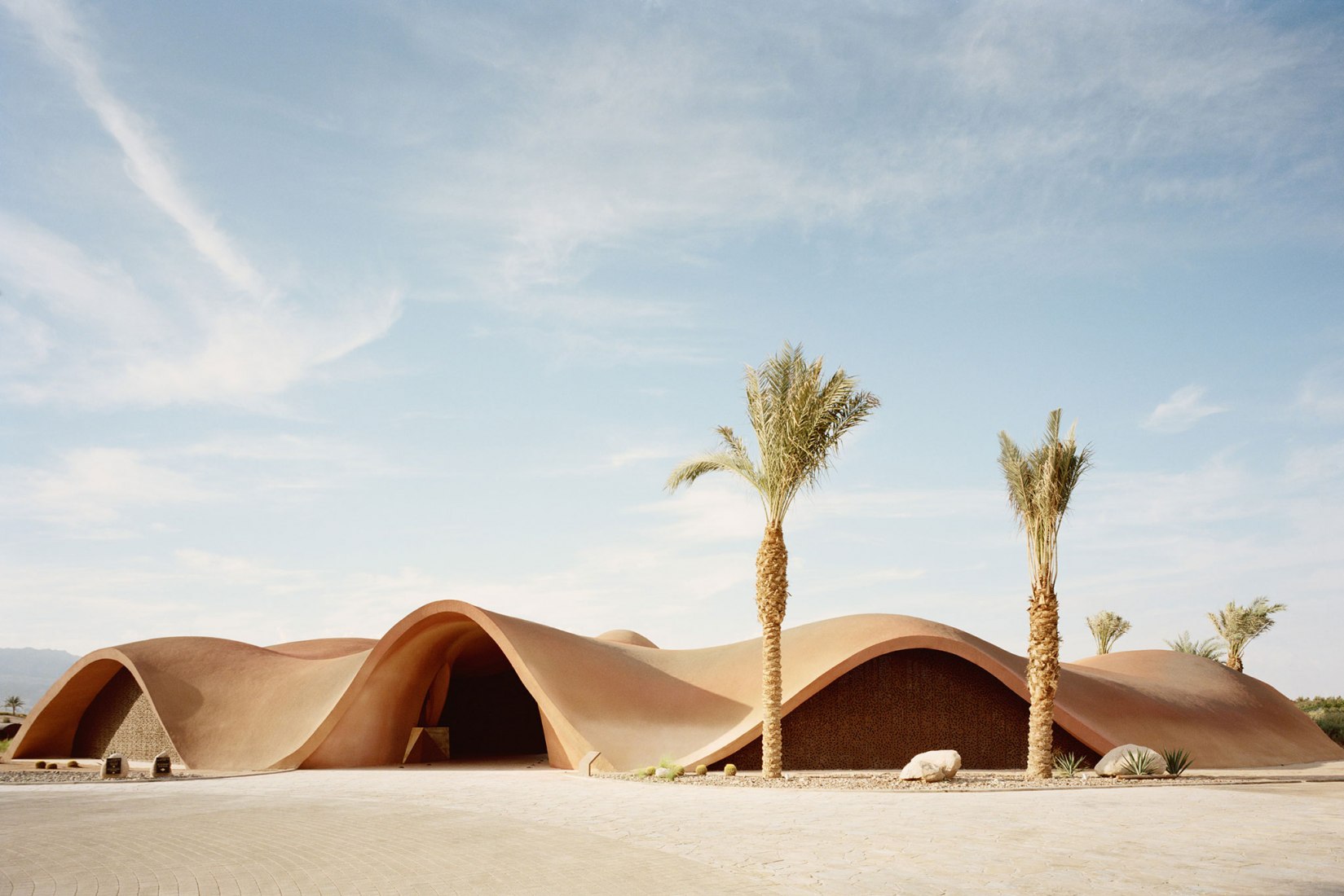 "Ayla Golfclub" by Oppenheim Architecture. Photograph by Rory Gardiner. © 2019 Oppenheim Architecture.