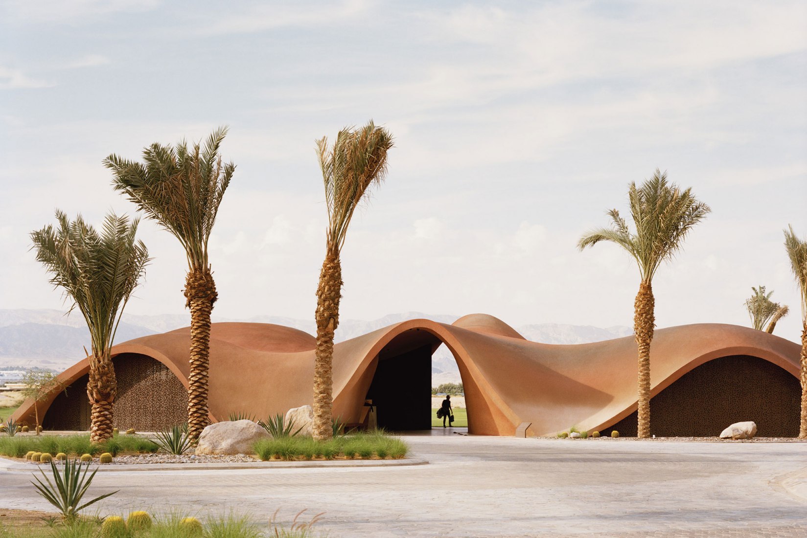 "Ayla Golfclub" by Oppenheim Architecture. Photograph by Rory Gardiner. © 2019 Oppenheim Architecture.