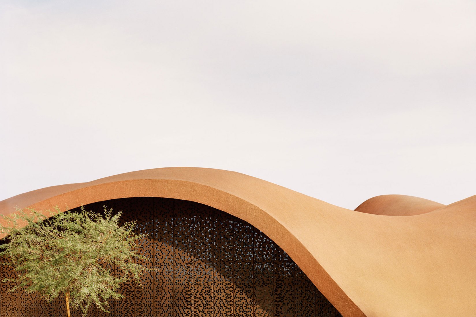 "Ayla Golfclub" by Oppenheim Architecture. Photograph by Rory Gardiner. © 2019 Oppenheim Architecture.
