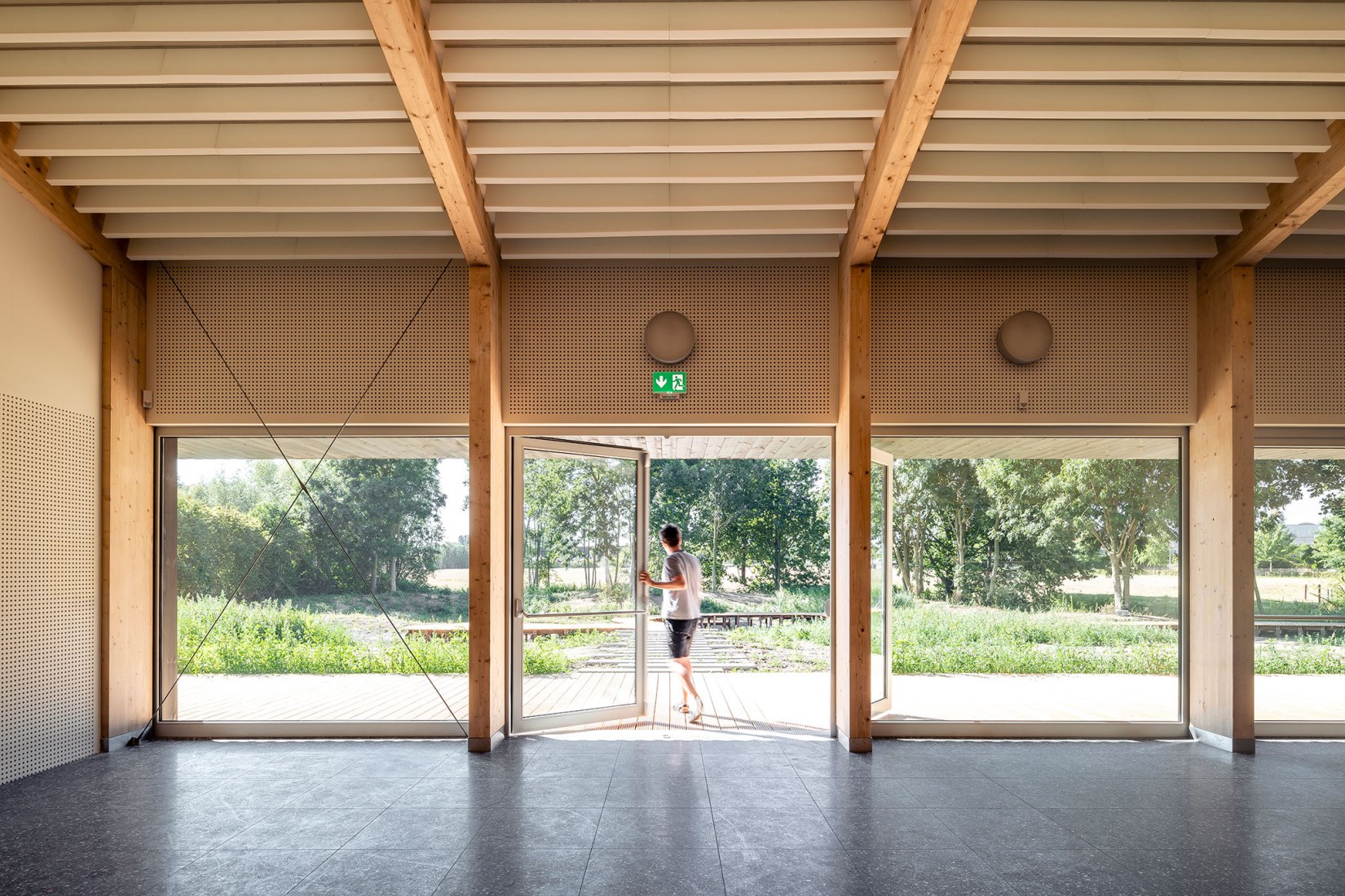 Campus Aquafin por B-architecten. Fotografía por Olmo Peeters.