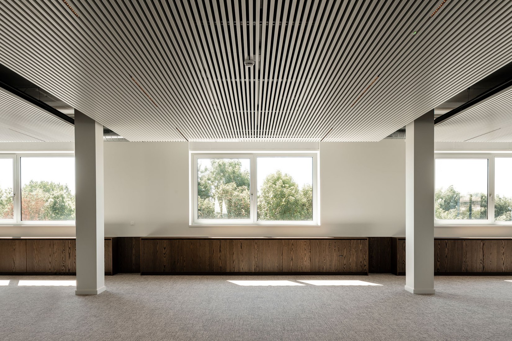 Campus Aquafin por B-architecten. Fotografía por Olmo Peeters.