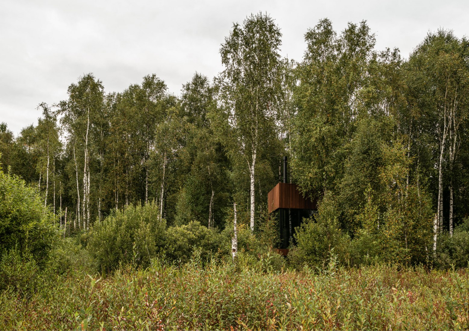 Maidla Nature Resort por b210 architects. Fotografía por Tõnu Tunnel