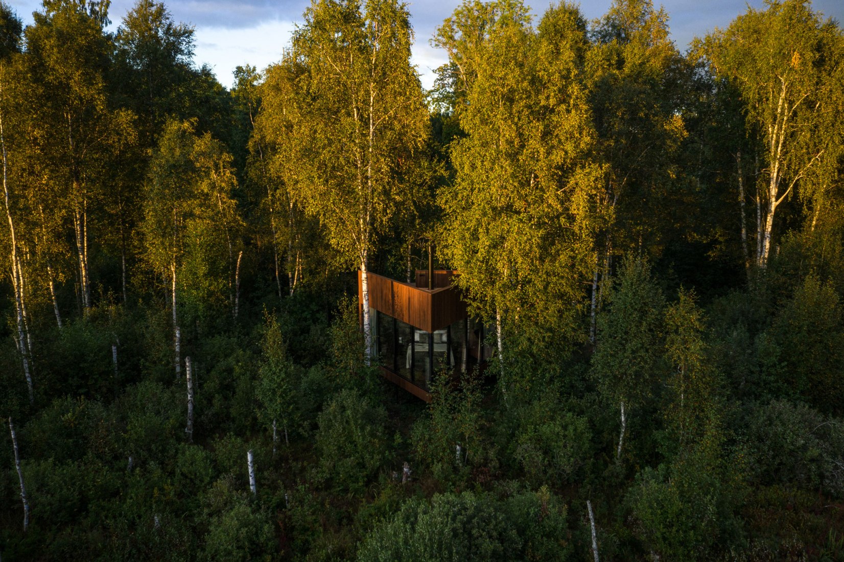 Maidla Nature Resort por b210 architects. Fotografía por Tõnu Tunnel