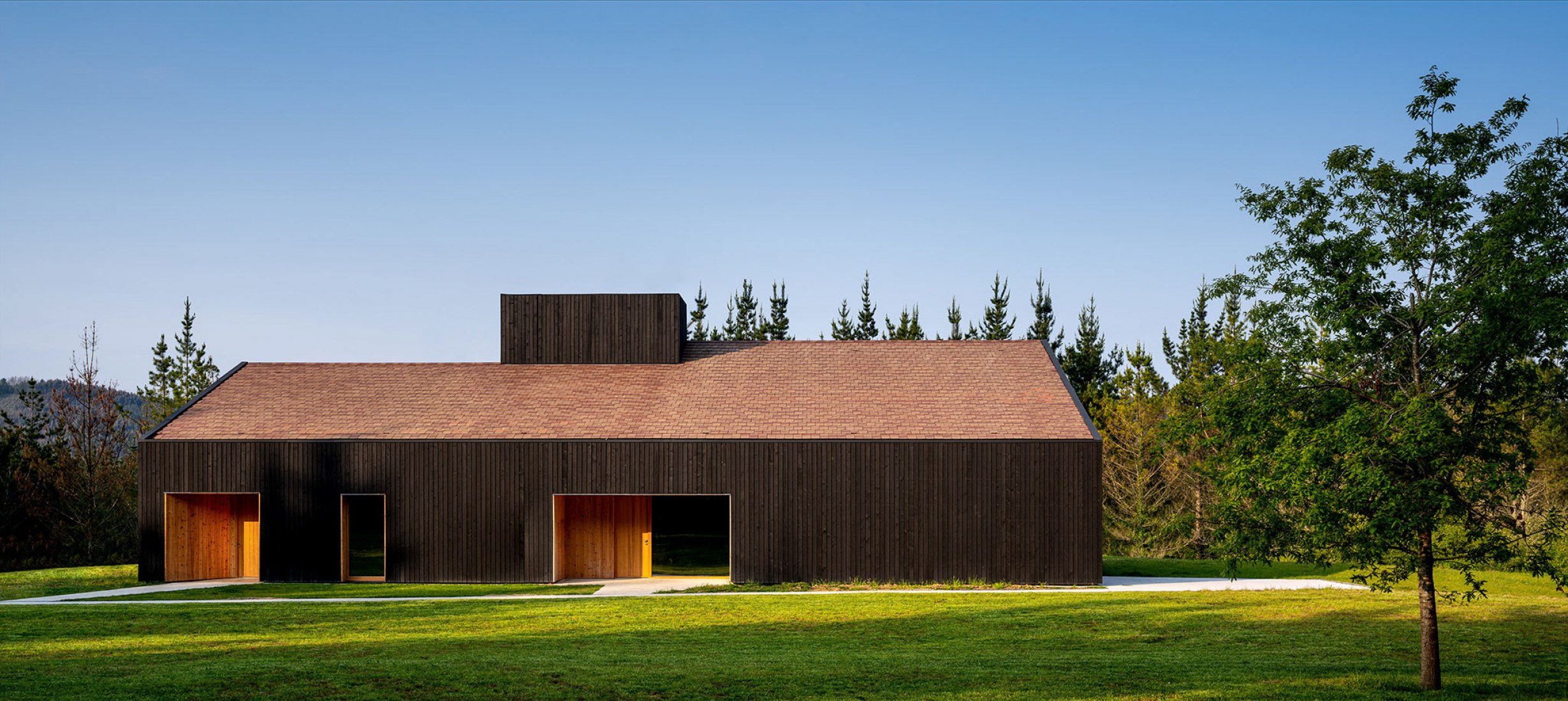 Caserío Azkarraga por BABELstudio y BONADONA Arquitectura. Fotografía por Biderbost Photo.