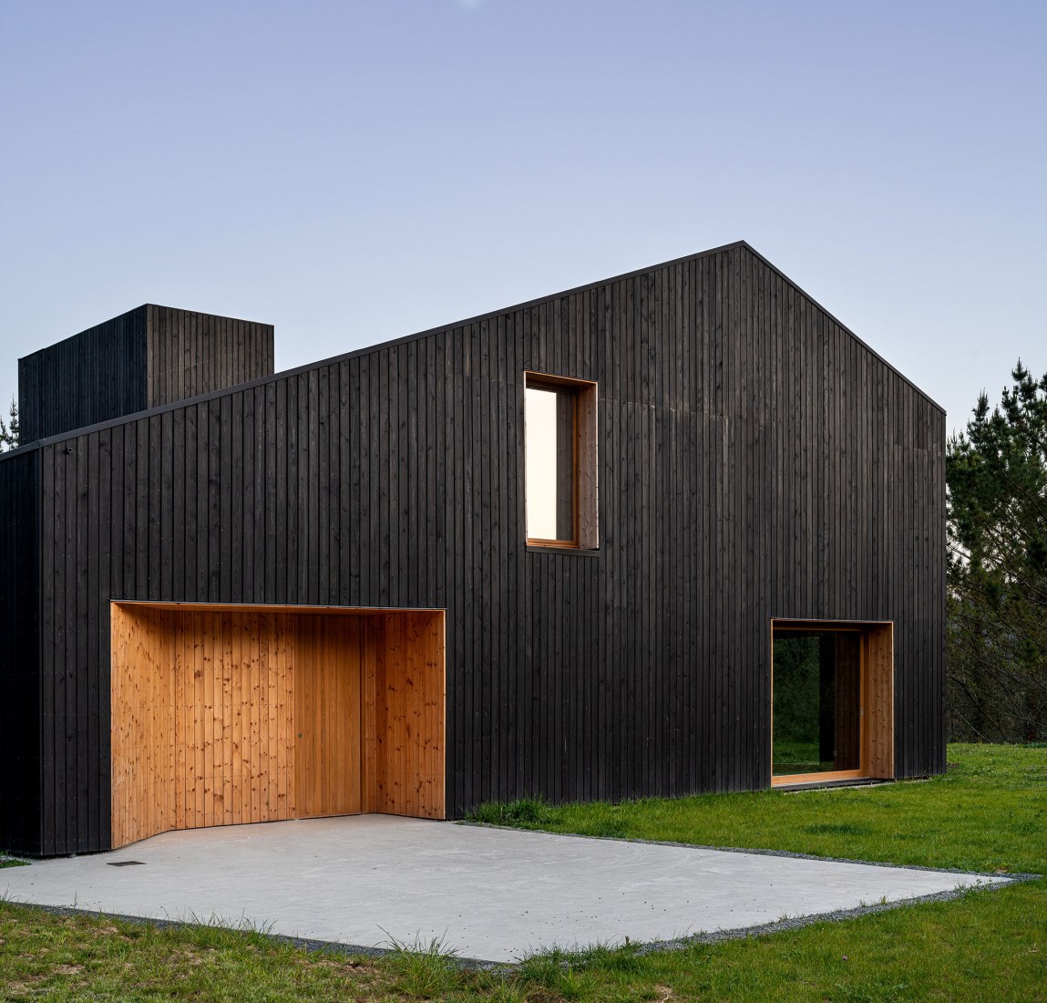 Caserío Azkarraga por BABELstudio y BONADONA Arquitectura. Fotografía por Biderbost Photo.