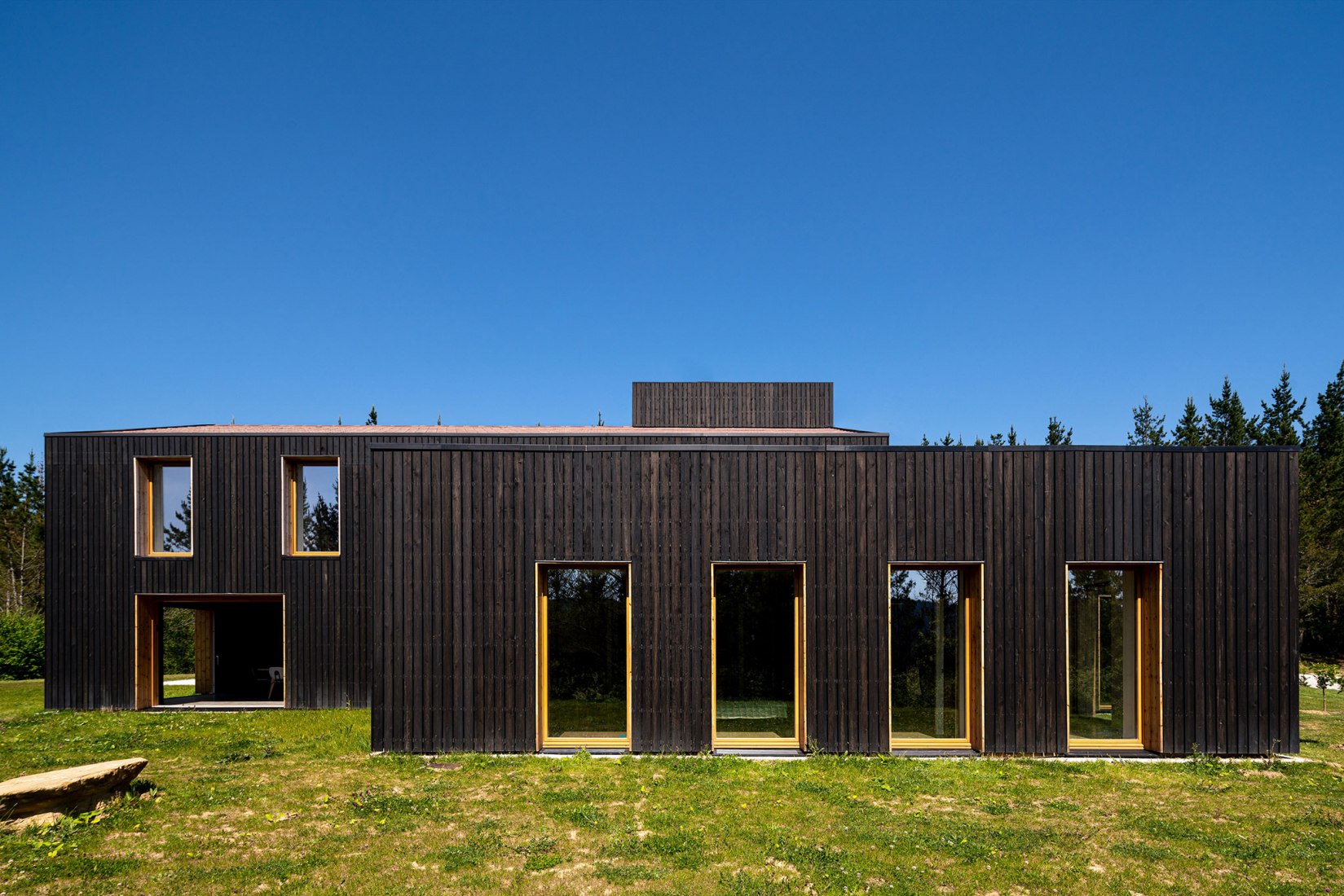 Caserío Azkarraga por BABELstudio y BONADONA Arquitectura. Fotografía por Biderbost Photo.