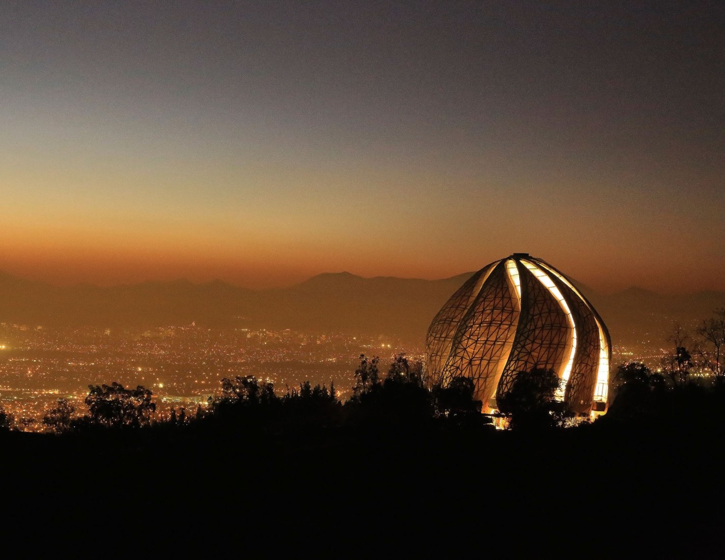 Bahá’í Temple of South America. Photograph by Hariri Pontarini Architects.