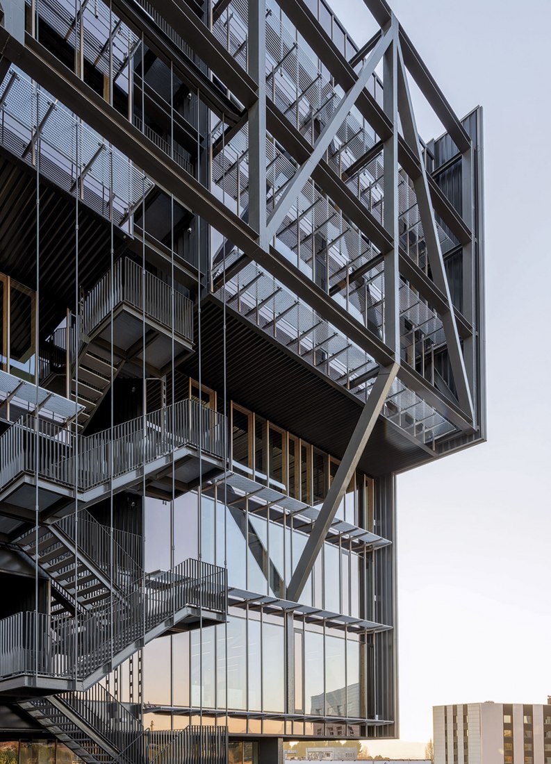 Slow Building Barcelona by Bailo Rull. Photograph by Duccio Malagamba.