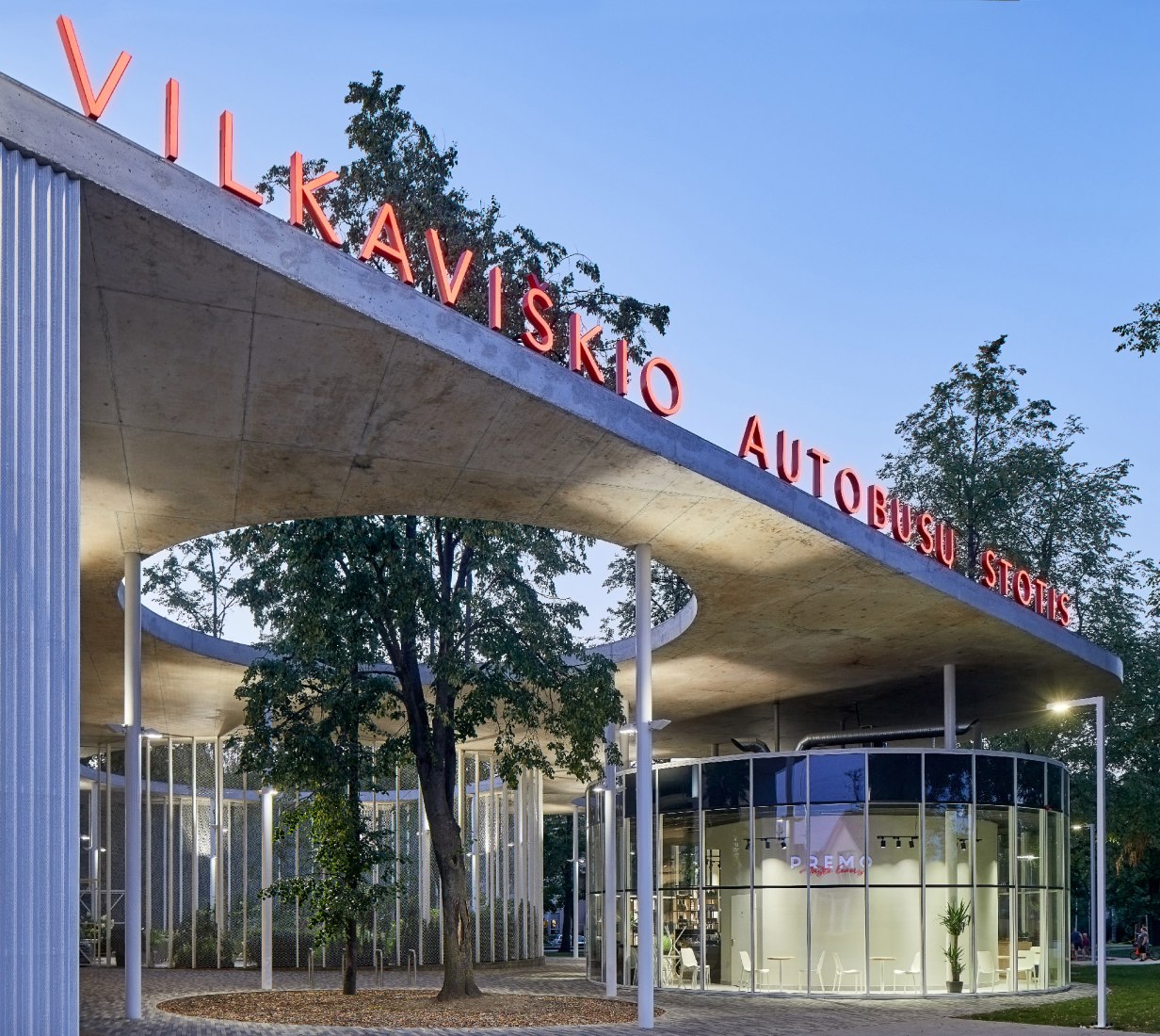 Estación de autobuses Vilkaviškis por Balčytis Studija. Fotografía por Norbert Tukaj