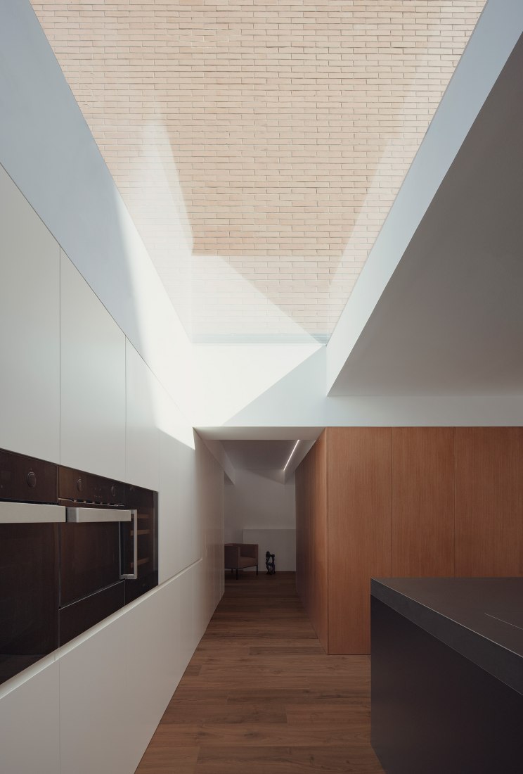 House in San Vicente de Paul by Balzar arquitectos. Photograph by David Zarzoso