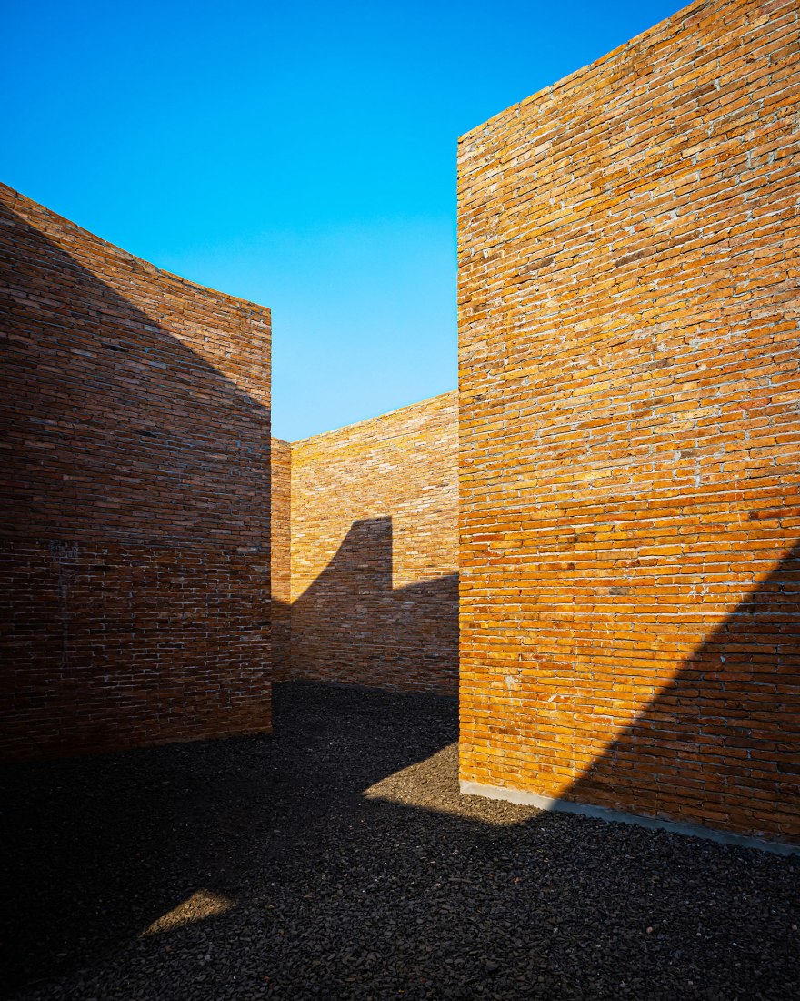 Museo del elefante, parte del proyecto Elephant World por Bangkok Project Studio. Fotografía por Spaceshift Studio