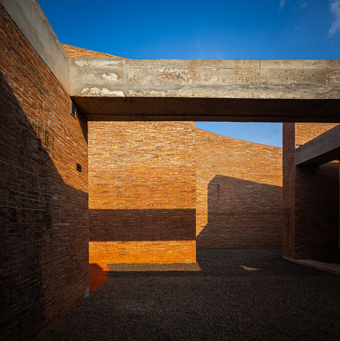 Museo del elefante, parte del proyecto Elephant World por Bangkok Project Studio. Fotografía por Spaceshift Studio