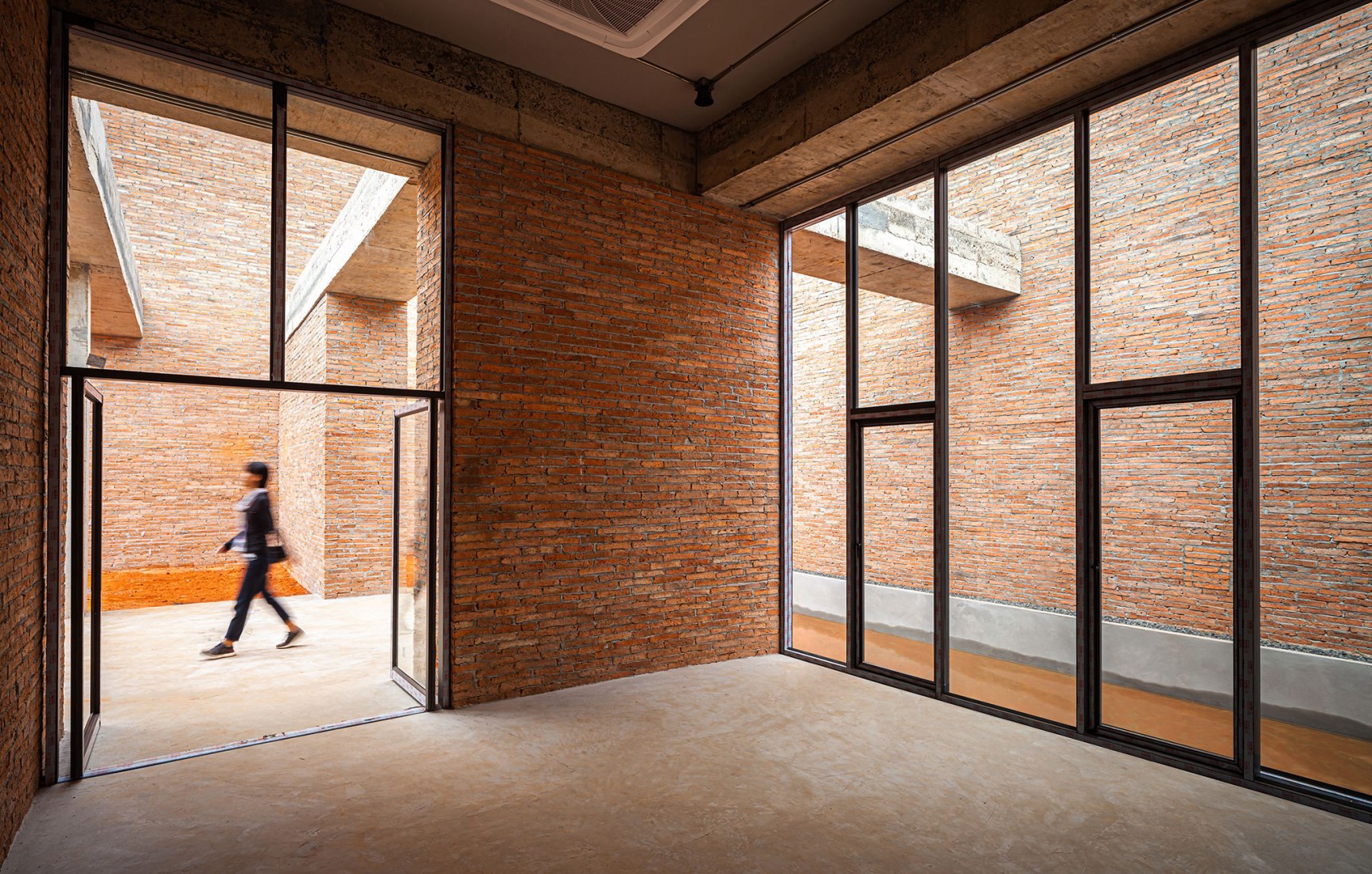 Museo del elefante, parte del proyecto Elephant World por Bangkok Project Studio. Fotografía por Spaceshift Studio