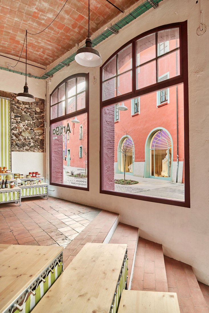 Bon dia, Carme! por Un Parell d'Arquitectes. Fotografía por José Hevia.
