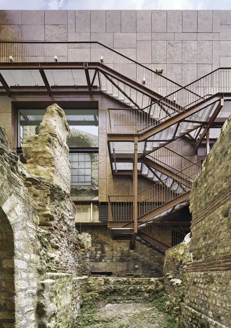 Cluny Museum by Bernard Desmoulin architecte. Photograph by Michel Denancé.