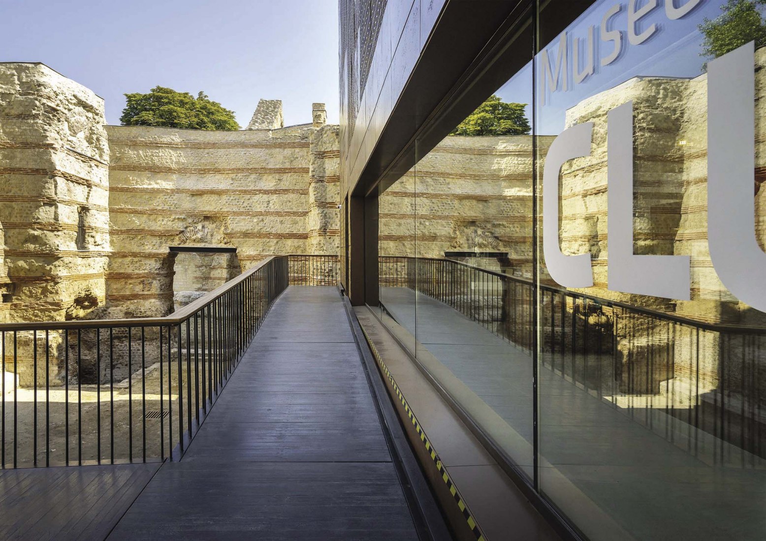 Cluny Museum by Bernard Desmoulin architecte. Photograph by Michel Denancé.