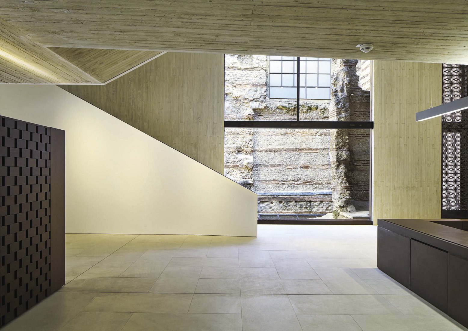 Cluny Museum by Bernard Desmoulin architecte. Photograph by Michel Denancé.