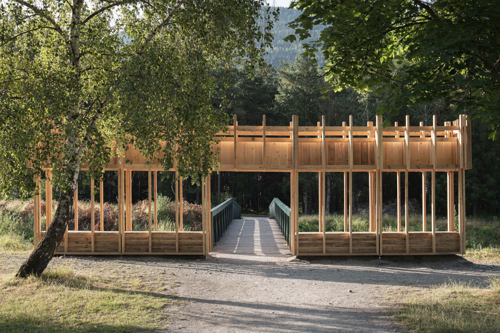 Faille Cachée, entrance to the Parc de Marais by Martin Gaufryau + Quentin Barthe + Tom Patenotte. Photograph by Clément Molinier.