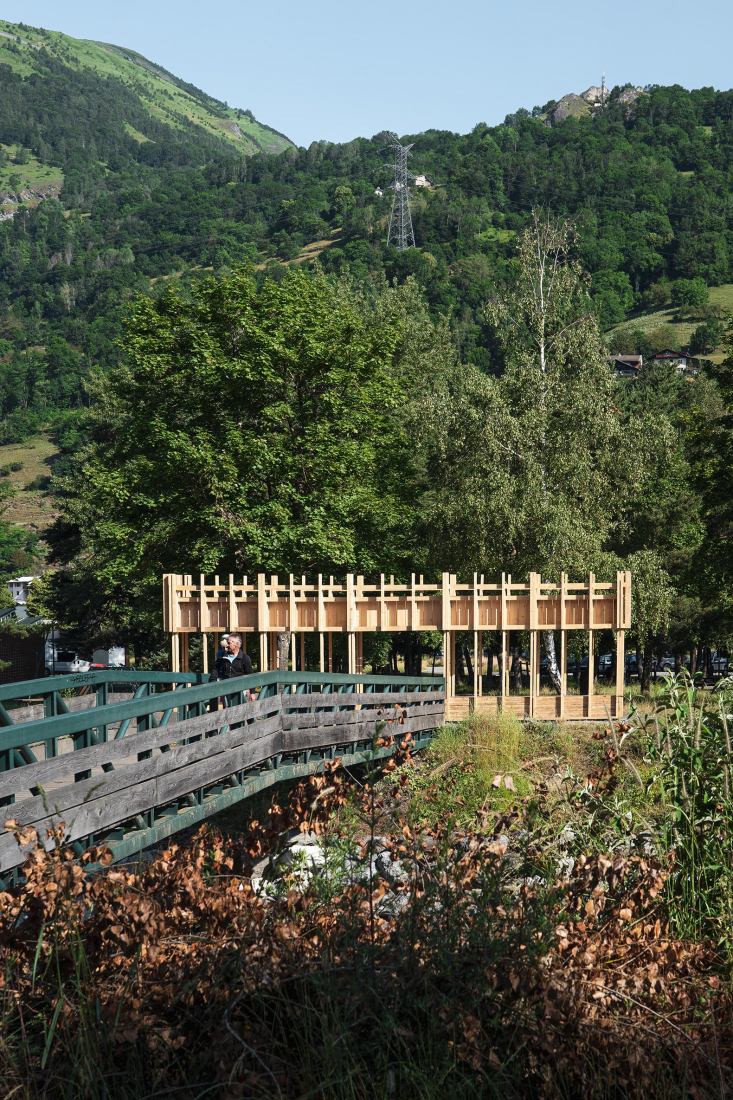 Faille Cachée, entrance to the Parc de Marais by Martin Gaufryau + Quentin Barthe + Tom Patenotte. Photograph by Clément Molinier.