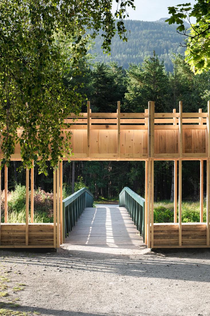 Faille Cachée, entrance to the Parc de Marais by Martin Gaufryau + Quentin Barthe + Tom Patenotte. Photograph by Clément Molinier.
