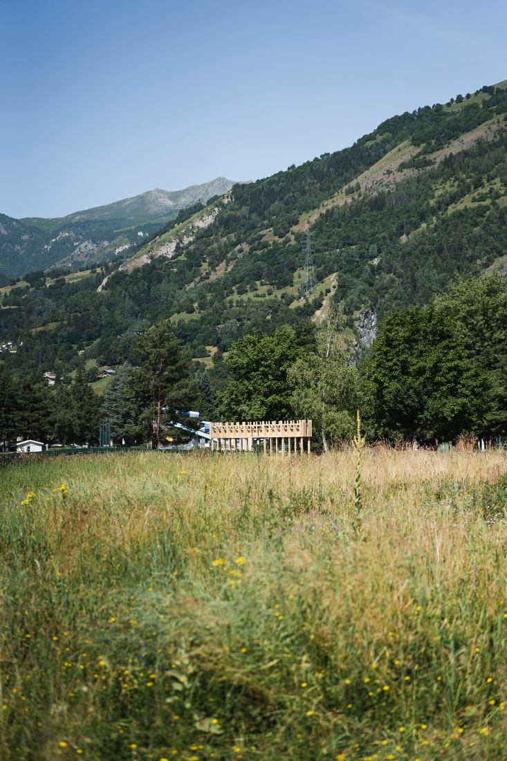 Faille Cachée, entrance to the Parc de Marais by Martin Gaufryau + Quentin Barthe + Tom Patenotte. Photograph by Clément Molinier.