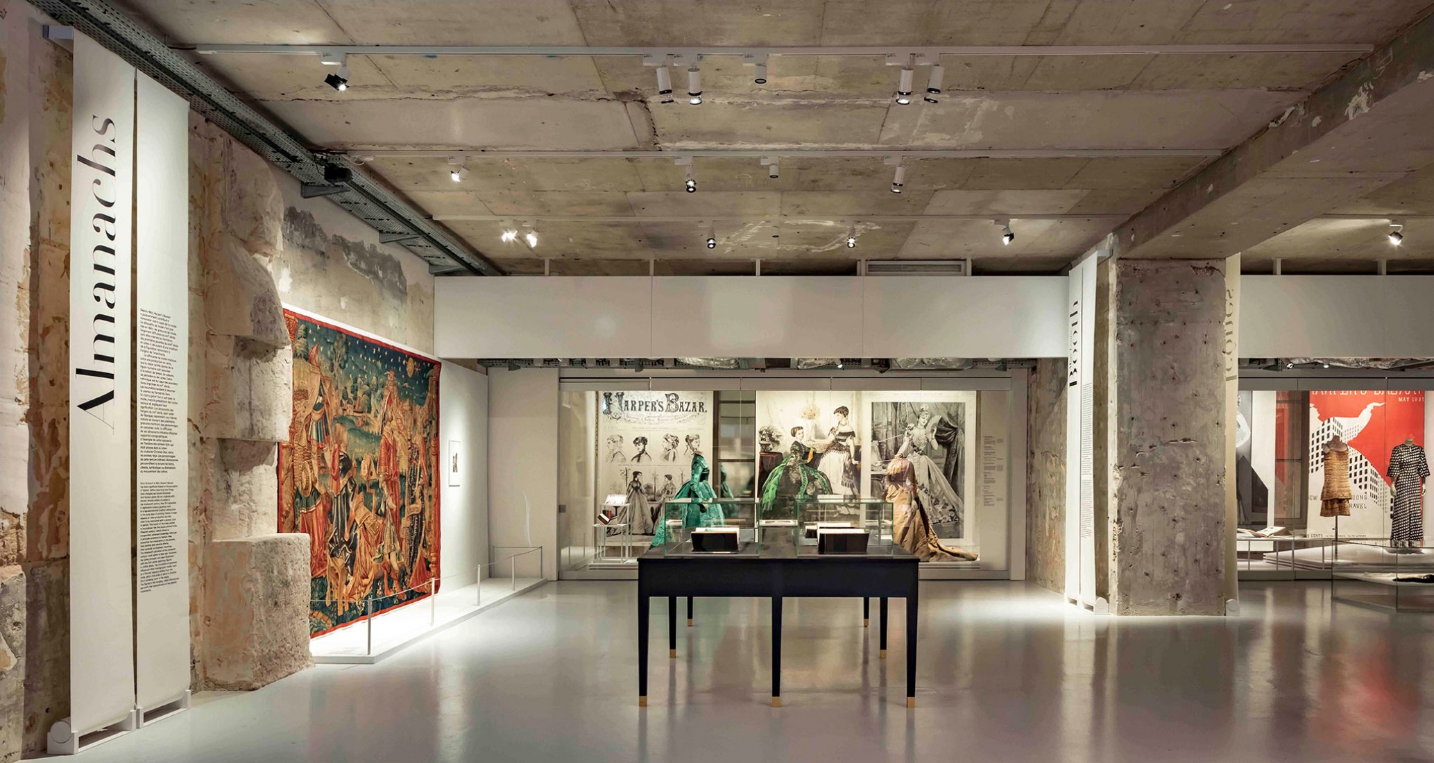 Renovation of the temporary exhibition spaces Rohan 1 & 2 of the Musée des Arts Decoratifs (MAD) by Bien Urbain atelier d’architecture. Photograph by Luc Boegly, courtesy of Bien Urbain atelier d’architecture