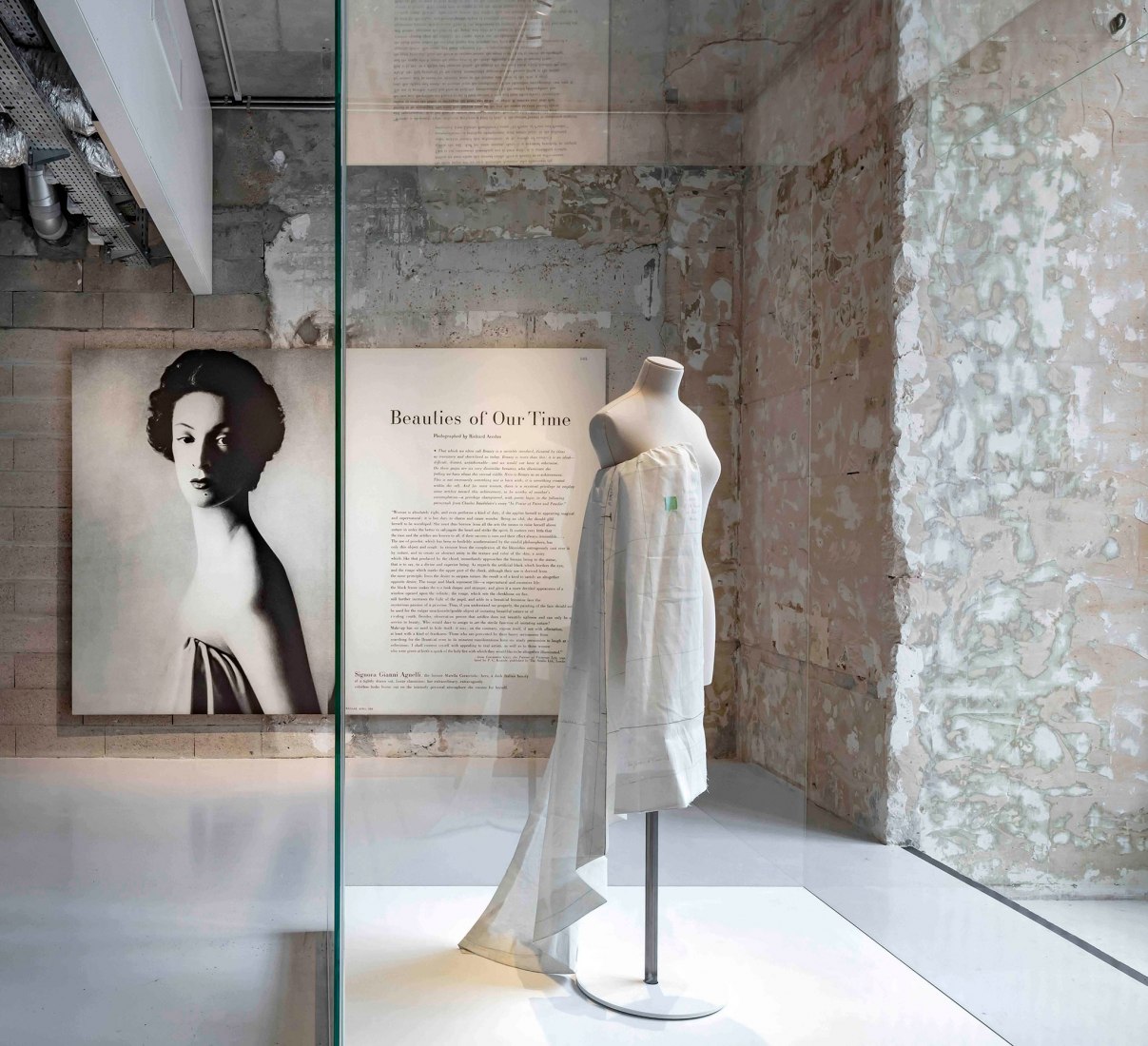 Renovation of the temporary exhibition spaces Rohan 1 & 2 of the Musée des Arts Decoratifs (MAD) by Bien Urbain atelier d’architecture. Photograph by Luc Boegly, courtesy of Bien Urbain atelier d’architecture