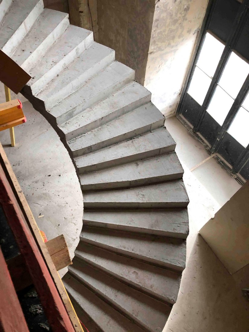 Construction. Renovation of the temporary exhibition spaces Rohan 1 & 2 of the Musée des Arts Decoratifs (MAD) by Bien Urbain atelier d’architecture. Photograph by Luc Boegly, courtesy of Bien Urbain atelier d’architecture.