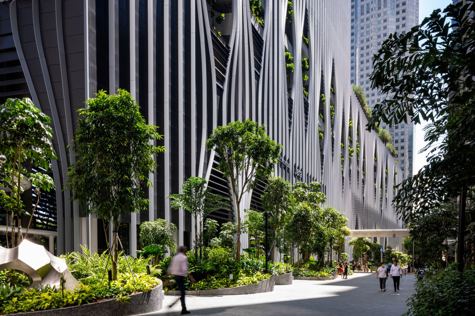 Biophilic skyscraper in Singapore. CapitalSpring by Bjarke Ingels Group ...