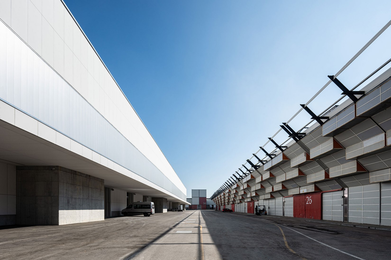 Nuevos pabellones para Bologna Fiere por Di Gregorio Associati. Fotografía por HG Esch