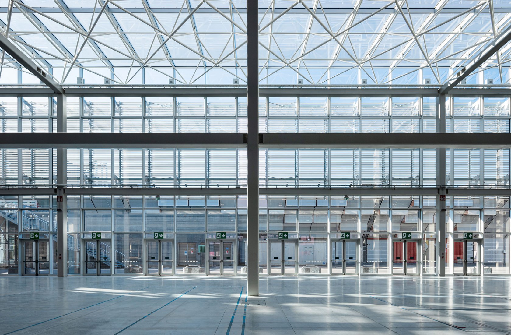 Nuevos pabellones para Bologna Fiere por Di Gregorio Associati. Fotografía por HG Esch