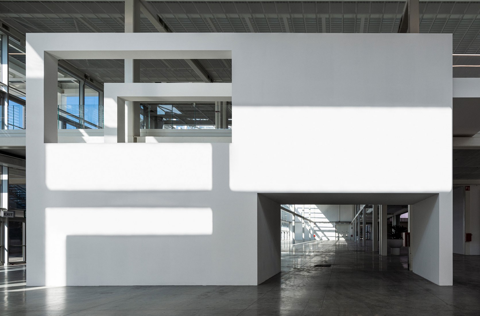 Nuevos pabellones para Bologna Fiere por Di Gregorio Associati. Fotografía por HG Esch