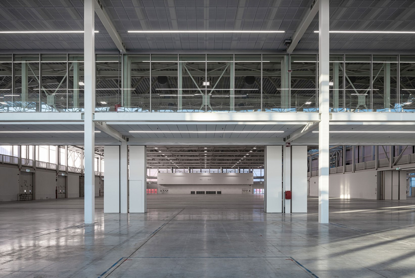 Nuevos pabellones para Bologna Fiere por Di Gregorio Associati. Fotografía por HG Esch
