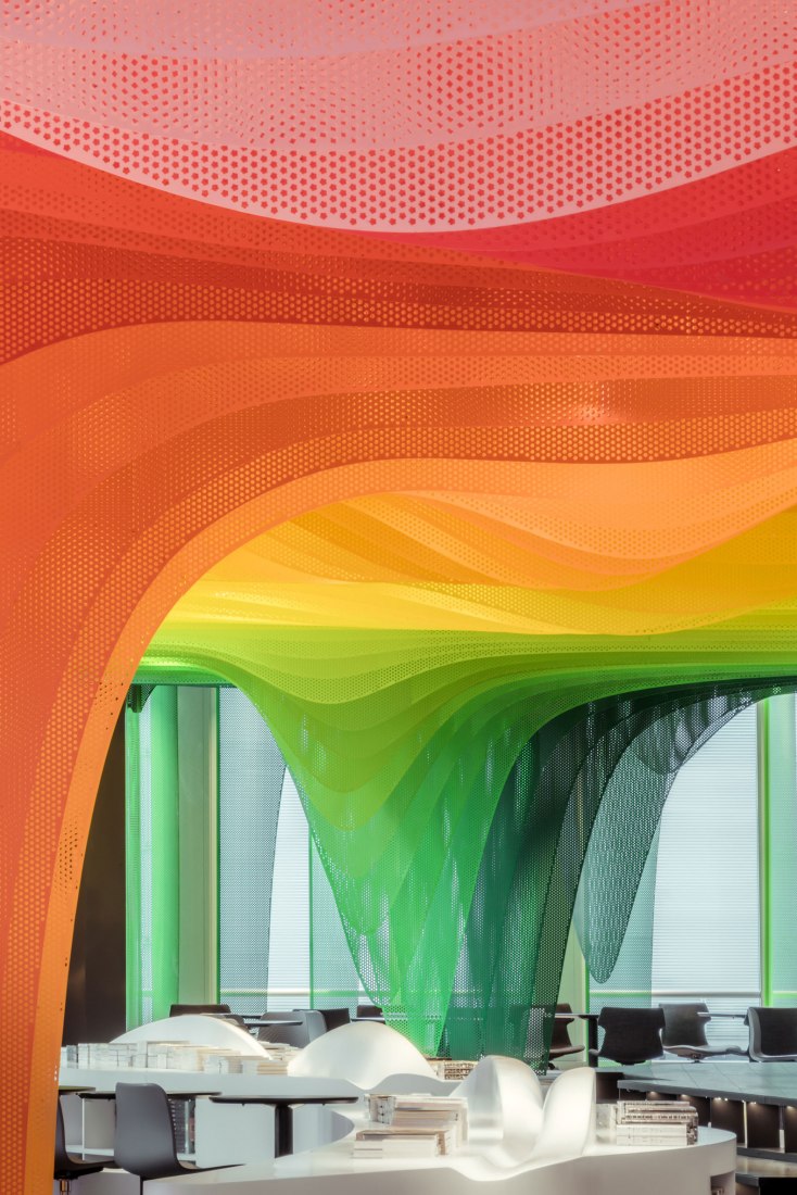 Metal Rainbow Zhongshu Bookstore by Wutopia Lab. Photograph © CreatAR (AI Qing, MAO Yingchen, SHI Kaichen)