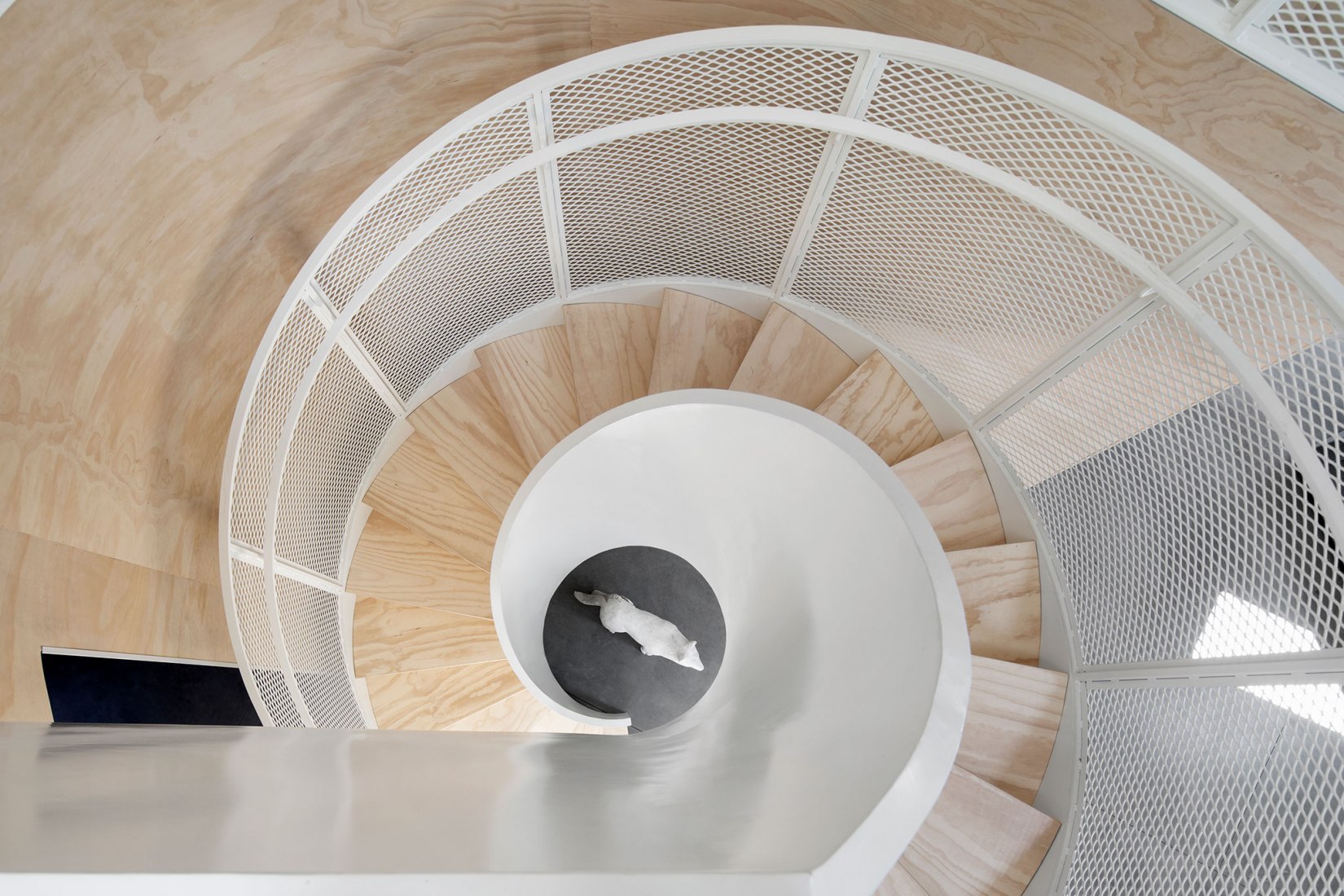 Center Est-Nord-Est by Bourgeois / Lechasseur architectes. Photograph by Adrien Williams