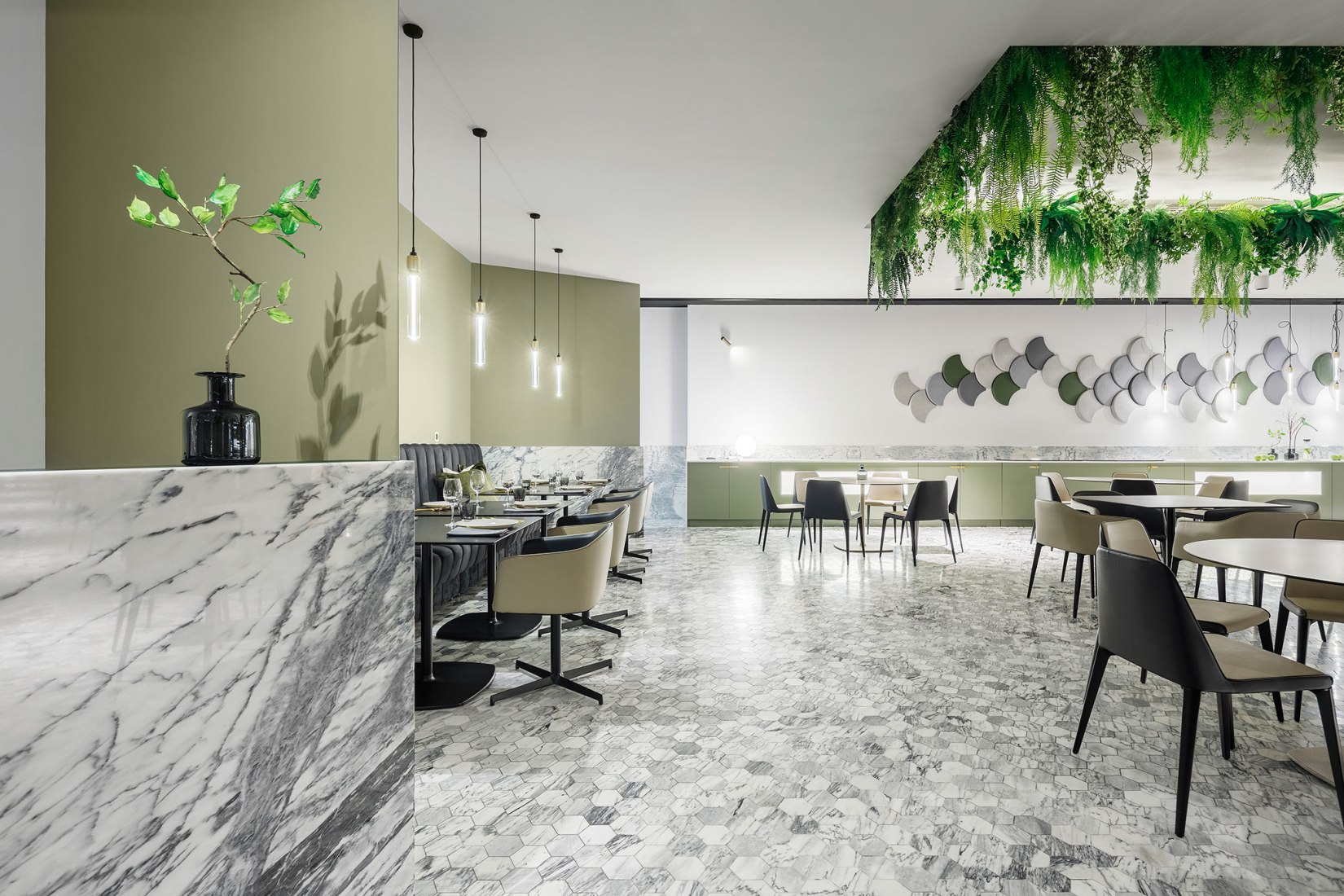 kOi restaurant by box: arquitectos. Photograph by Ivo Tavares Studio