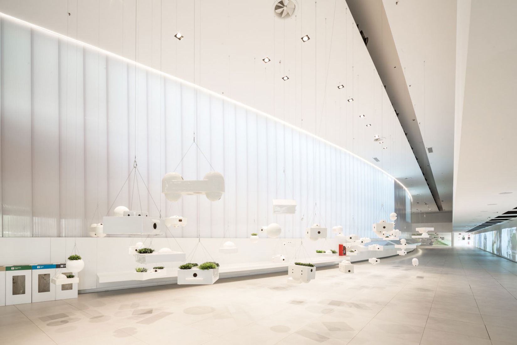 Inside image. Brazilian Pavilion at Expo Milano 2015 by Studio Arthur Casas y Atelier Marko Brajovic. Photograph © Filippo Poli.