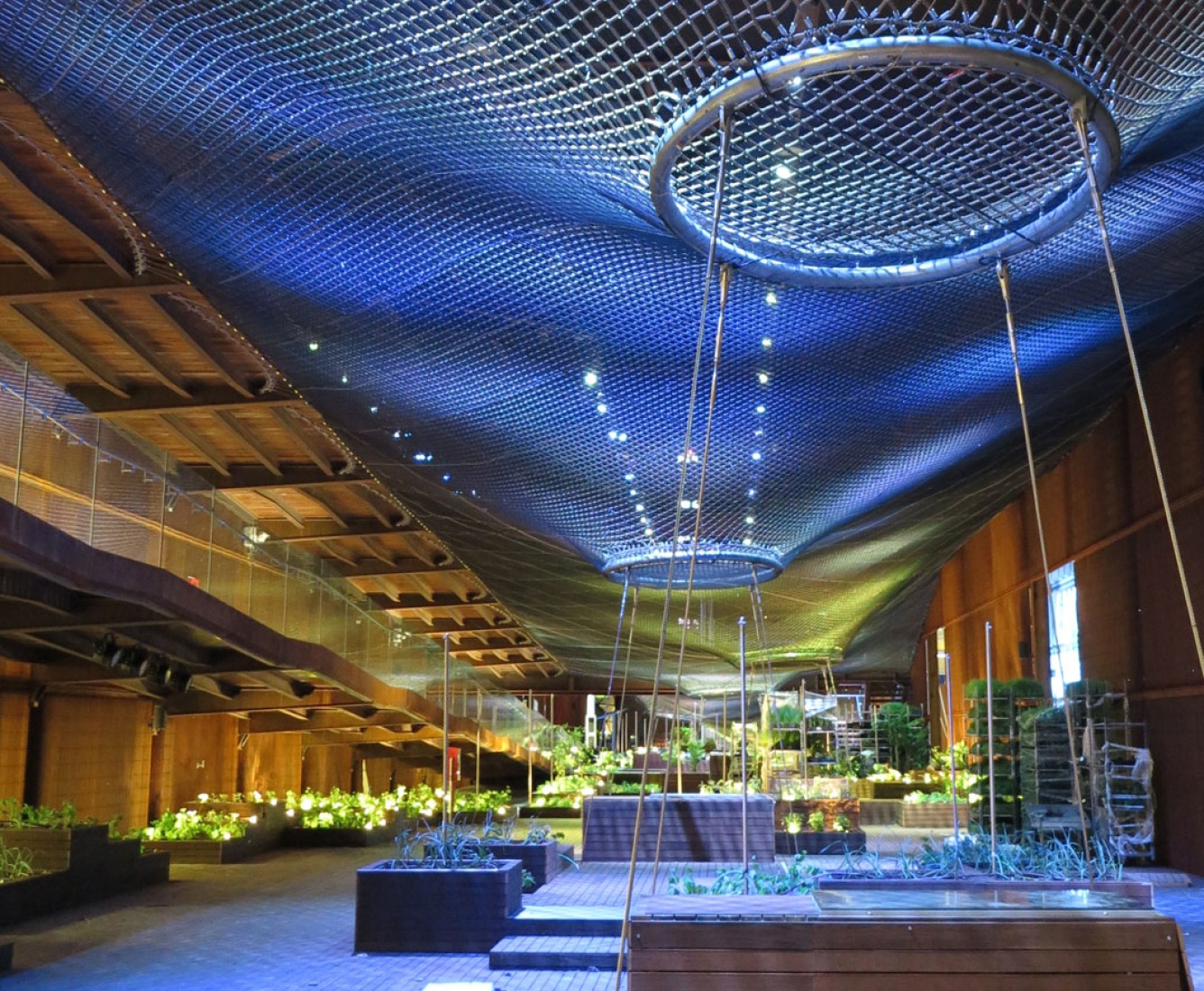 Inside image. Brazilian Pavilion at Expo Milano 2015 by Studio Arthur Casas y Atelier Marko Brajovic. Photograph © Atelier Marko Brajovic.