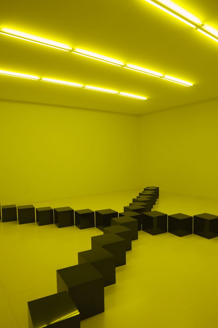 Bruce Nauman. Black Marble Under Yellow Light, 1981/1988. “la Caixa“ Foundation Contemporary Art Collection, Barcelona. © 2022 Bruce Nauman / SIAE. Courtesy Sperone Westwater, New York.