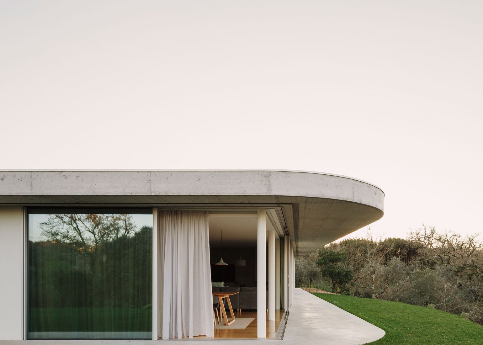 Casa Chouso por Bruno Dias Arquitectura. Fotografía por Hugo Santos Silva
