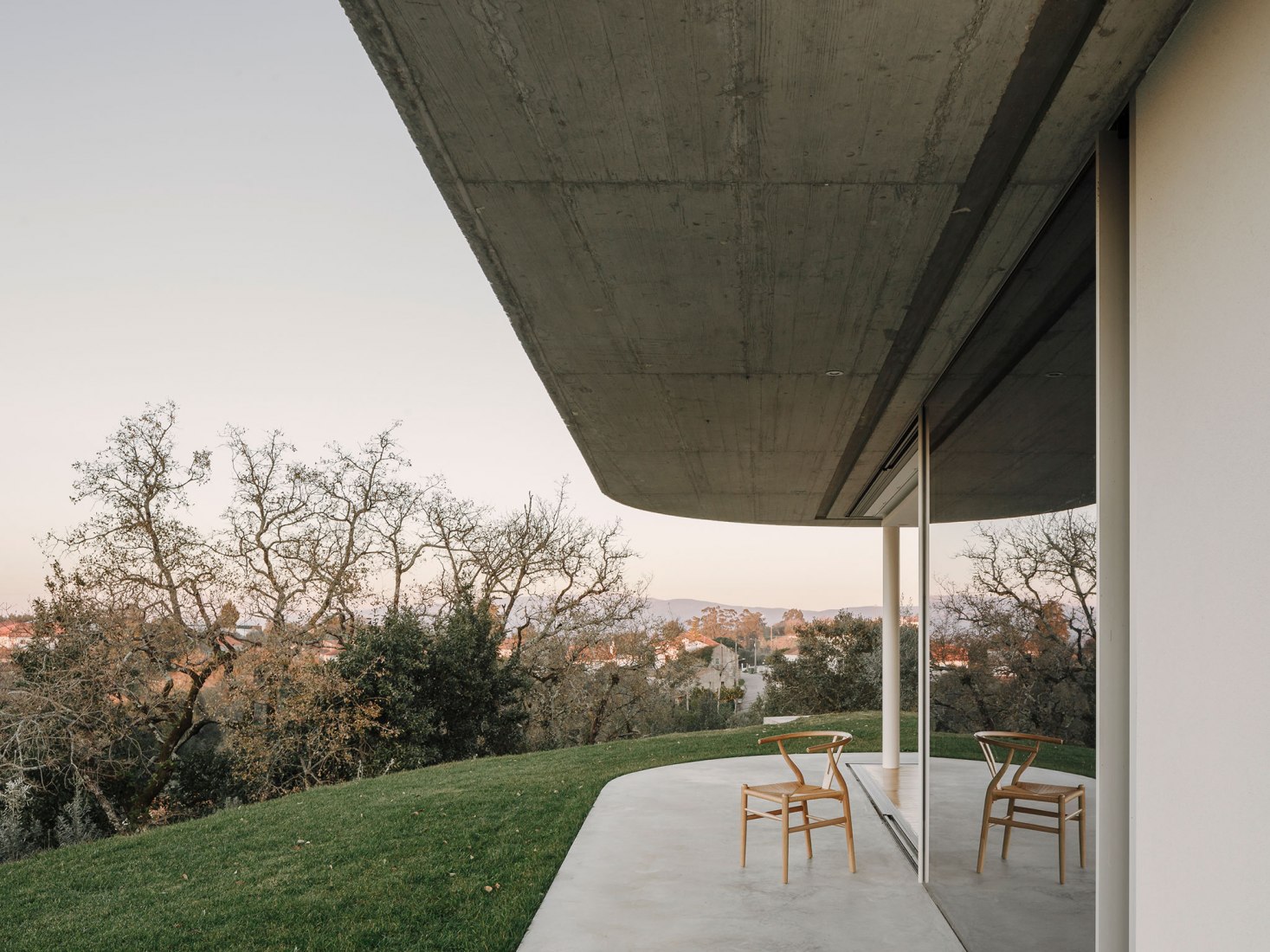 Casa Chouso por Bruno Dias Arquitectura. Fotografía por Hugo Santos Silva