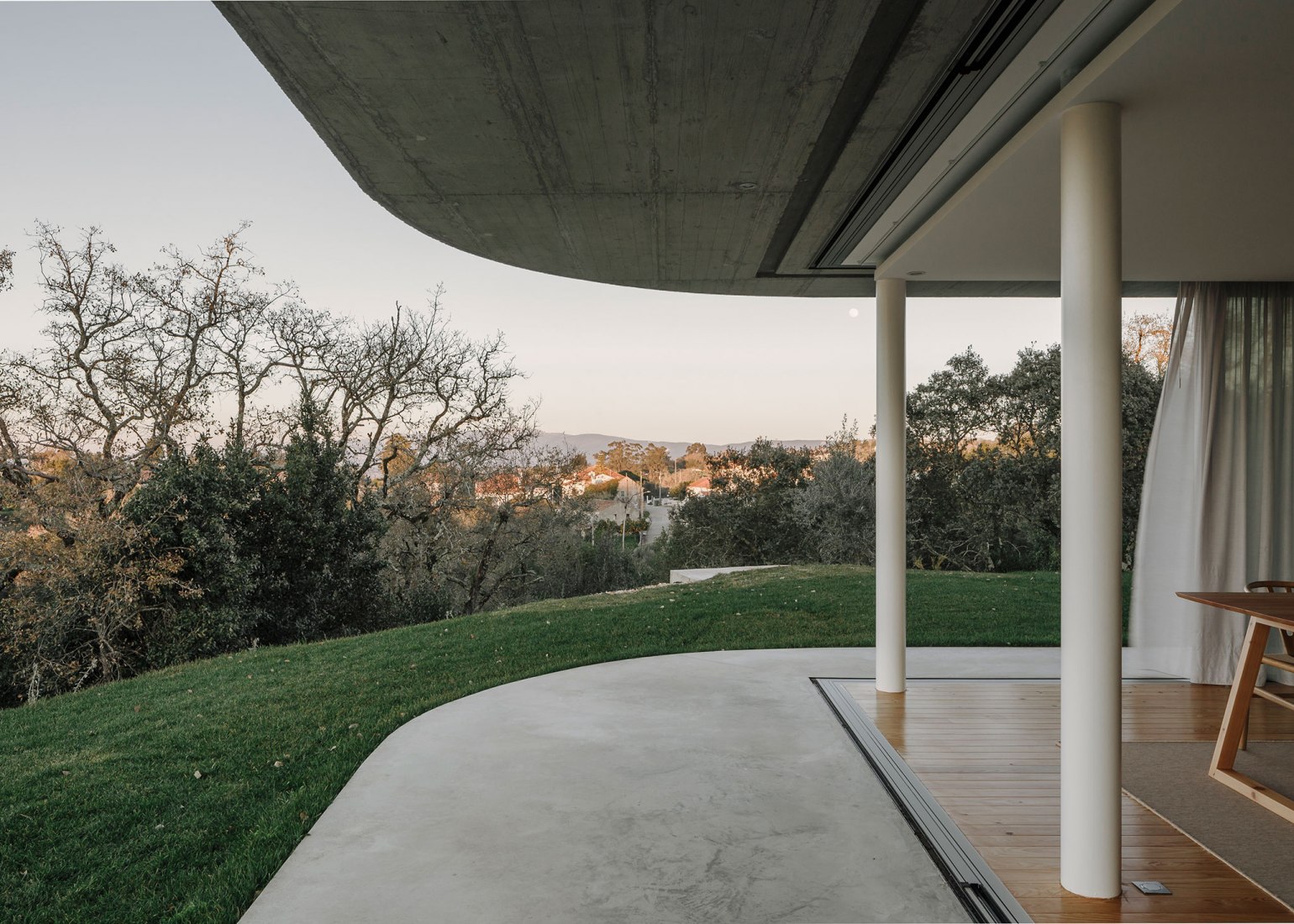 Casa Chouso por Bruno Dias Arquitectura. Fotografía por Hugo Santos Silva
